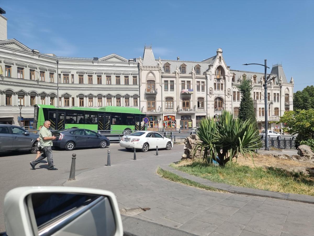 Old Tbilisi Freedom Square, Tbilisi Площадь Свободы Villa Екстериор снимка