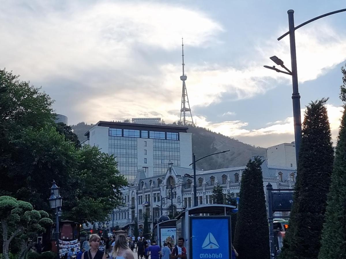 Old Tbilisi Freedom Square, Tbilisi Площадь Свободы Villa Екстериор снимка